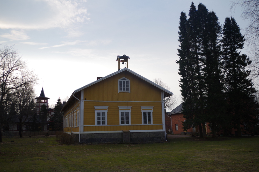 Vanha väentuparakennus, jossa Koskipirtin museo sijaitsee.