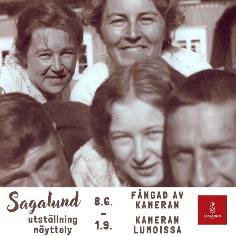 Viiden ihmisen kasvot lähikuvassa